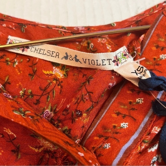 Chelsea & Violet XS Floral Boho Tie sleeves Feminine Top Romantic Bohemian NWT - Picture 9 of 10